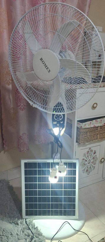 پنکه شارژی بزرگ با پنل خورشیدی
