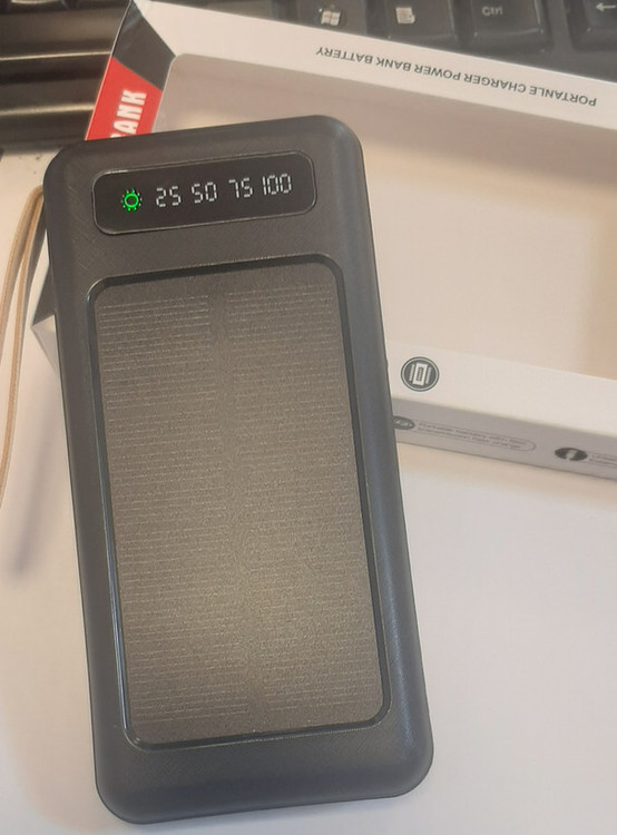 پاور بانک خورشیدی fast charge