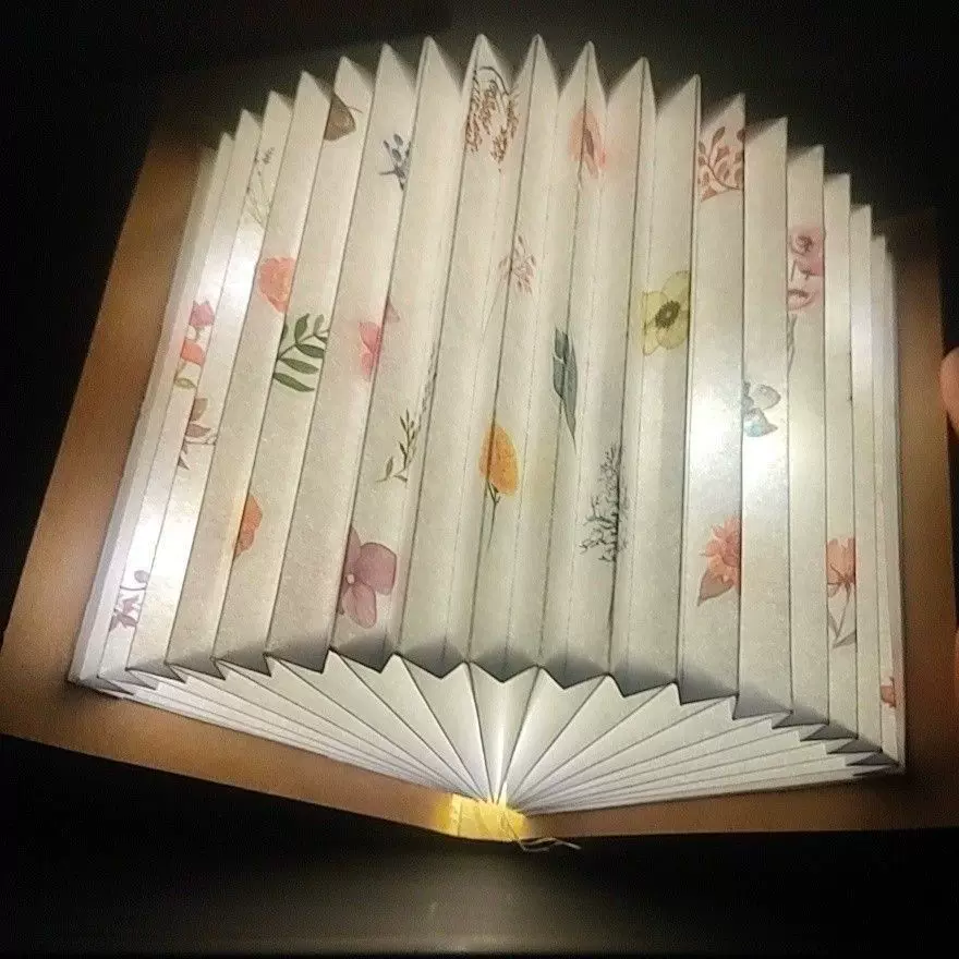 آباژور کتابی